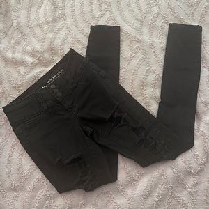Black ripped skinny jeans